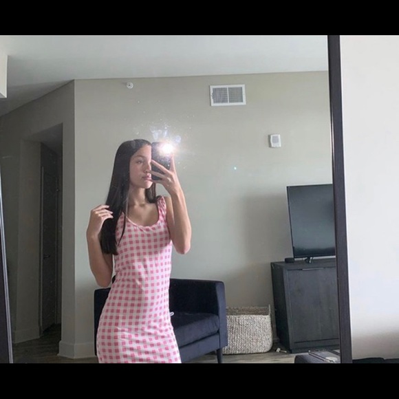 PINK DRESS - Picture 2 of 2